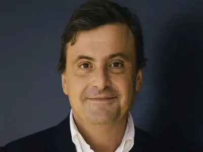 Carlo Calenda raccomanda Spot +15X Renova